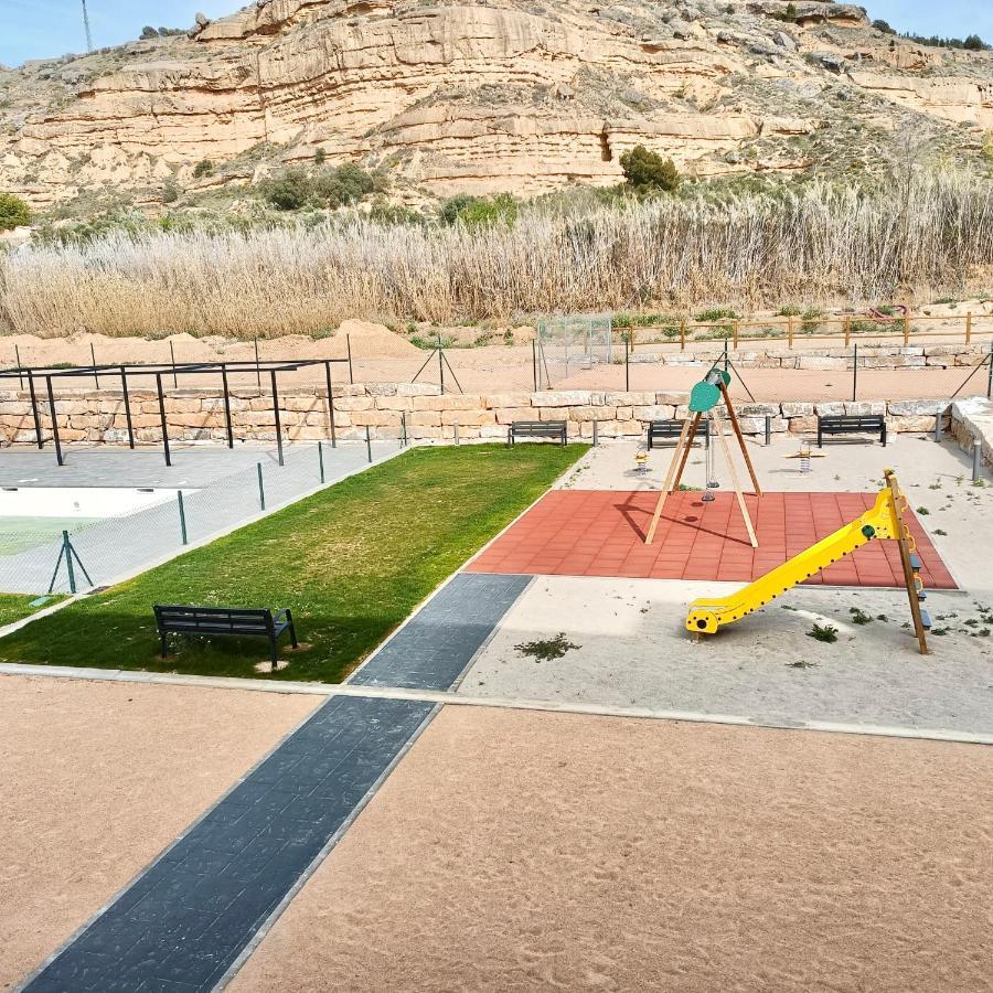 Precioso Piso Monzon Terraza, Parking,Piscina,Zona De Juegos Monzón Zewnętrze zdjęcie